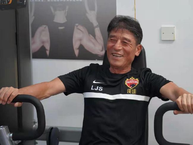 对于哈维目前的处境，古蒂说道：“哈维必须坚持自我，去做出决定，无论是好是坏。